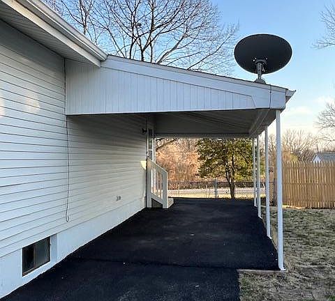 4th image of 10221 Lynncrest Ct
