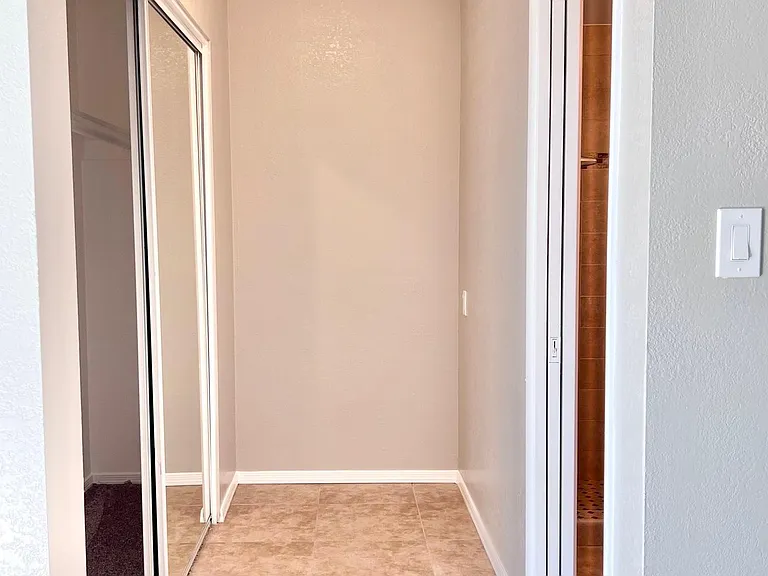 2502 N 46th St #6 — Photo 35