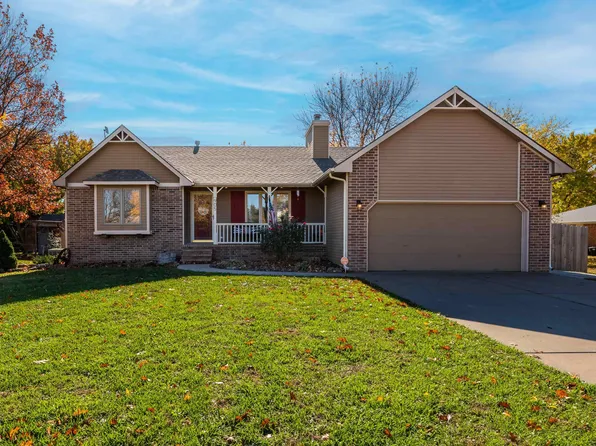 905 E 2nd St, Douglass, KS 67039
