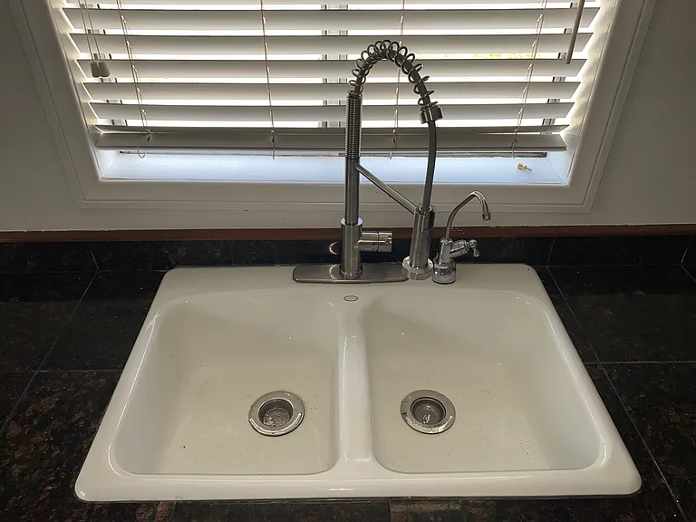 2108 Marshallfield Ln #A — Photo 6