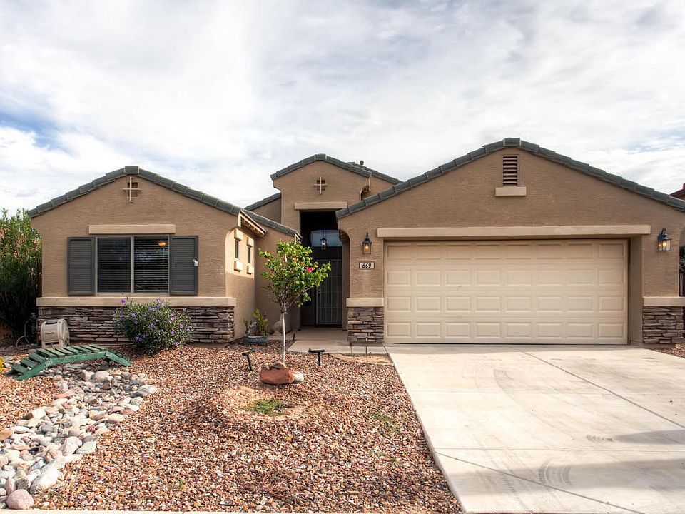1st image of 669 E Palomino Way