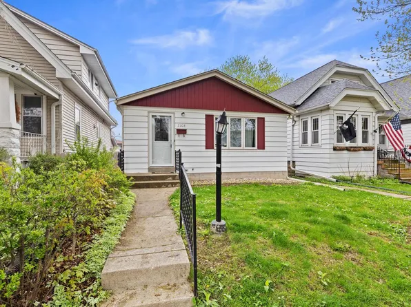 2108 S 72nd STREET, West Allis, WI 53219