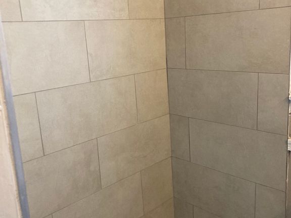 3rd image of 716 Dudley Ave APT 2