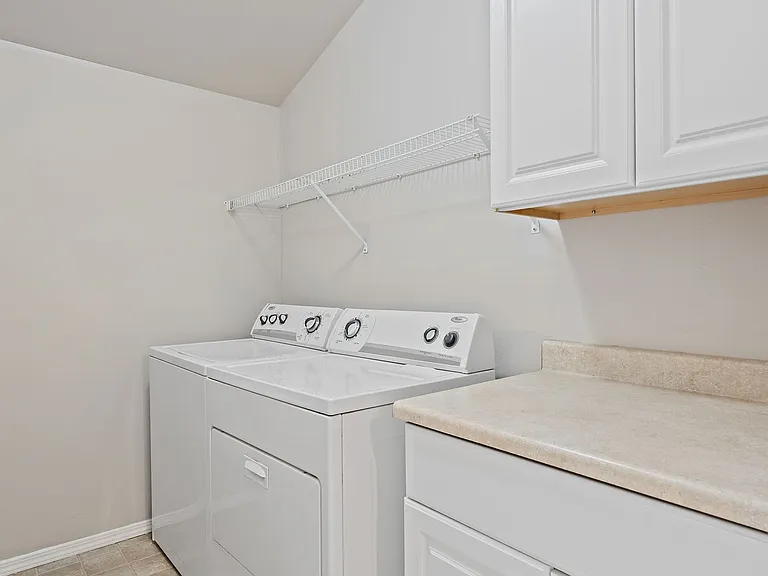 11710C Greenwood Ave N — Photo 23
