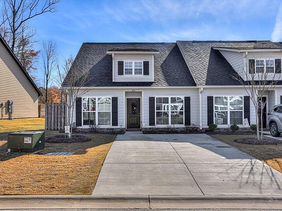 4th image of 322 Bordeaux Dr
