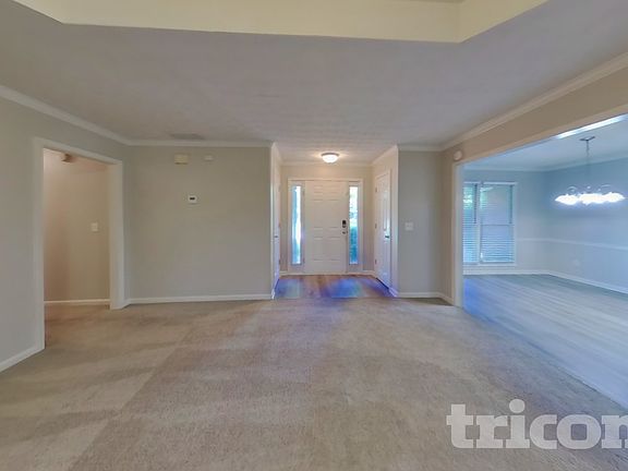 3rd image of 1911 Kevin Dr SE