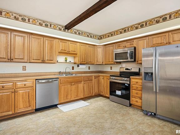 5th image of 2353 Hollands Grove Rd