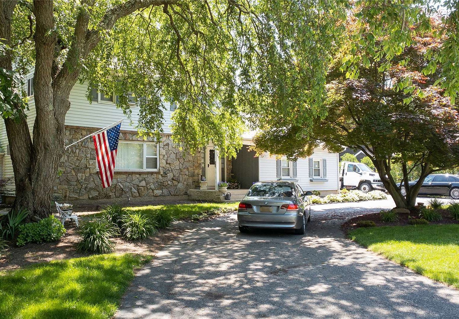749 Old Medford Avenue, Medford, NY 11763 Zillow
