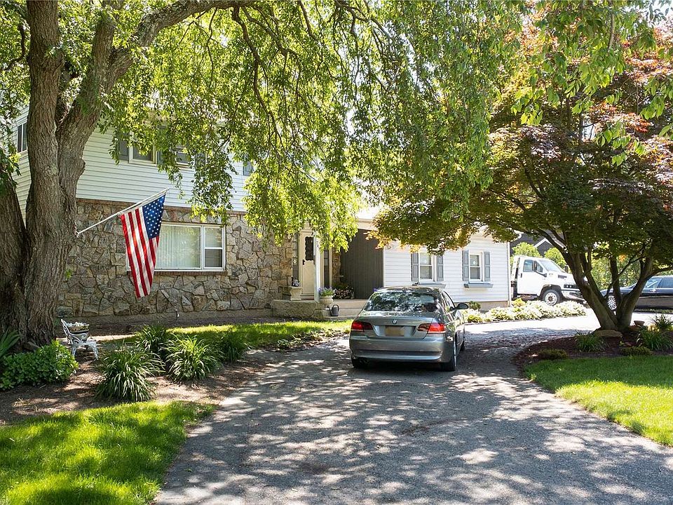 749 Old Medford Avenue, Medford, NY 11763 Zillow