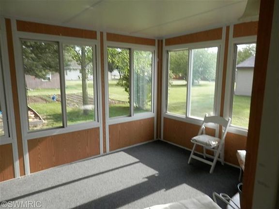 4th image of 1004 N Ohio Ct