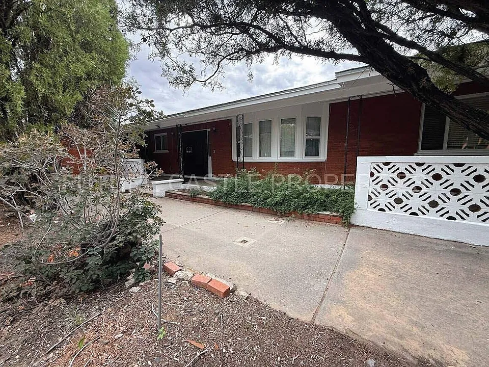 1901 Grande Blvd SE