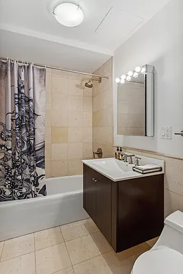 Rented by Liss Real Estate Group LLC | media 7