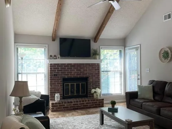 12030 W 58th Ter APT G, Shawnee, KS 66216