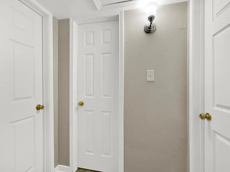 7245 Hillcroft St — Photo 12
