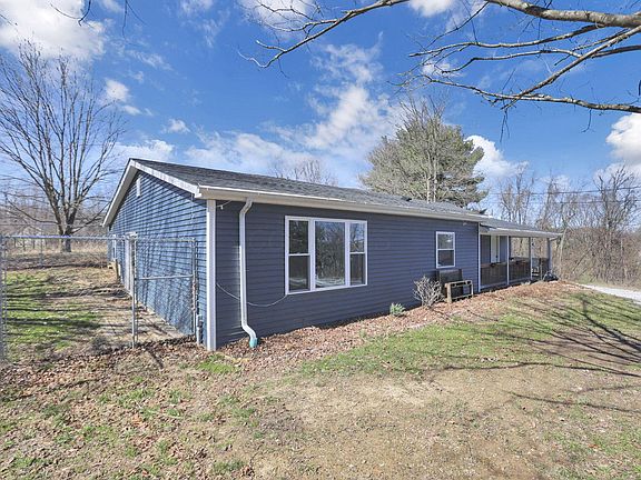 3rd image of 2044 River Rd