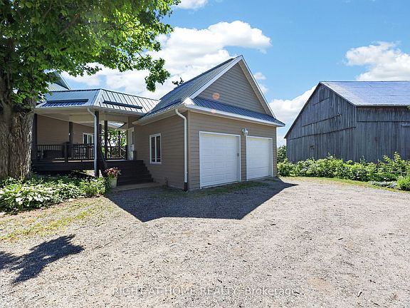 4th image of 1284 Rumney Rd