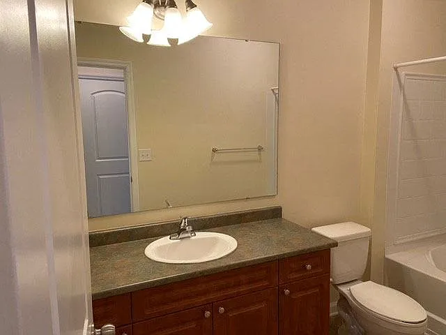 Clairmont at Hillandale — Photo 32