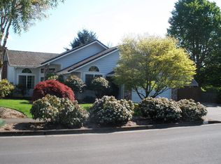 1411 Oksanna St, Springfield, OR 97477