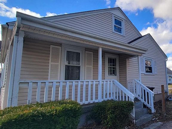 3rd image of 224 Grand Ave