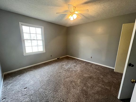 5th image of 831 Paddock Way
