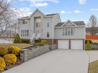 160 Springbuck Dr, Christiansburg, VA 24073