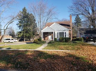 9840 Melrose St, Livonia, MI 48150