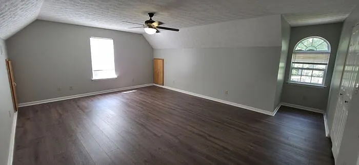 3 bed, 2.0 bath, 2236 sqft, $2,250 — Photo 3