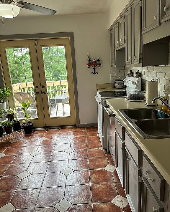 1st image of 4222 Whitehall Cir