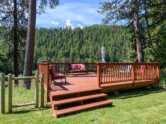 4th image of 1042 Trestle Creek Dr