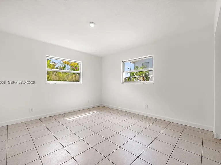 608 SW 16th Ave #A — Photo 4