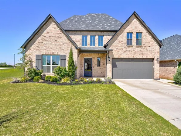 101 Pont Neuf Ct, Edmond, OK 73034