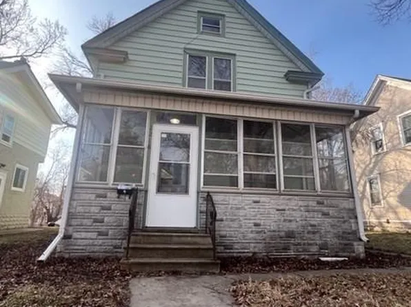 1216 Ross Ave, Saint Paul, MN 55106