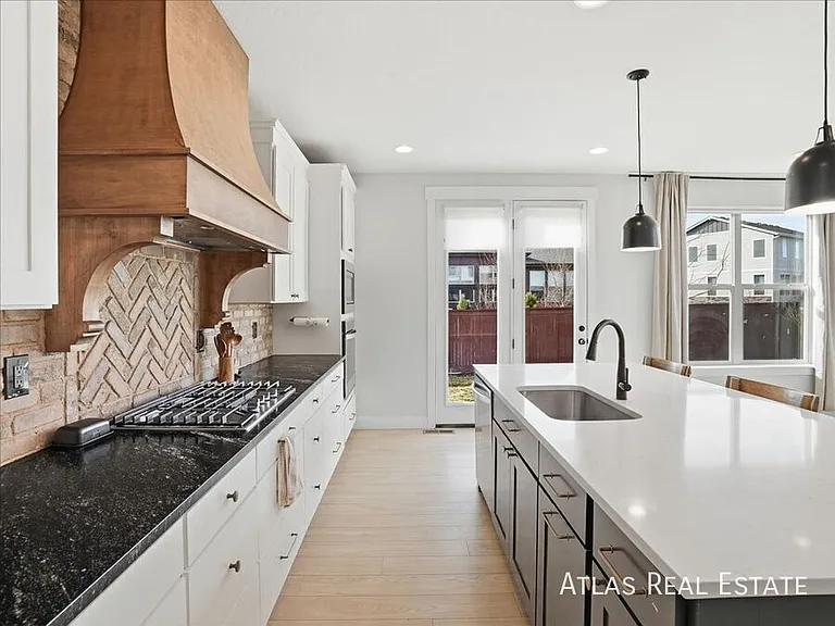 2092 Glean Dr — Photo 11