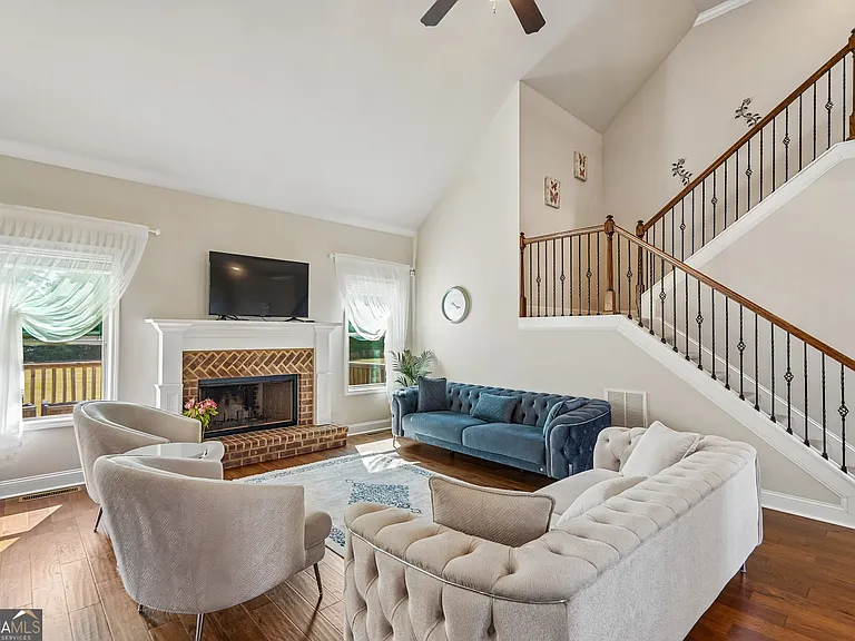1354 Horseshoe Bend Ln — Photo 25