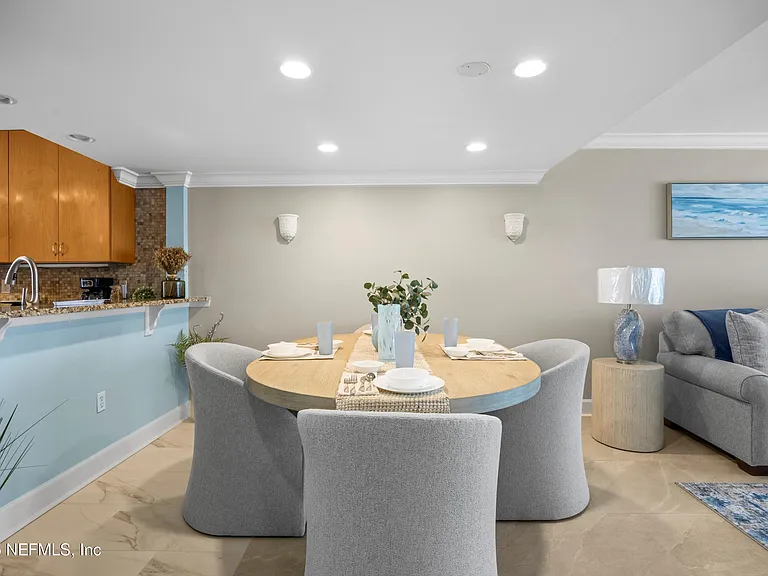 2100 Ocean Dr #Penthouse 2 — Photo 3