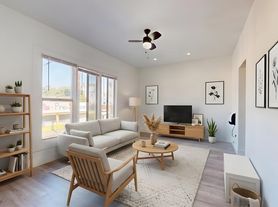 2318 W Jefferson Blvd, Los Angeles, CA