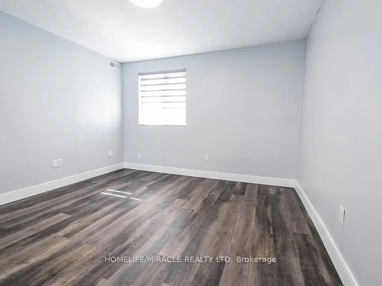 64 Louth St #303 — Photo 8