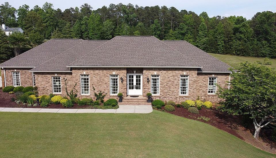2nd image of 143 Sherwood Ln