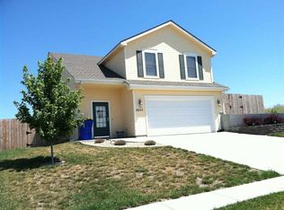 2622 Sandpiper Rd, Junction City, KS 66441