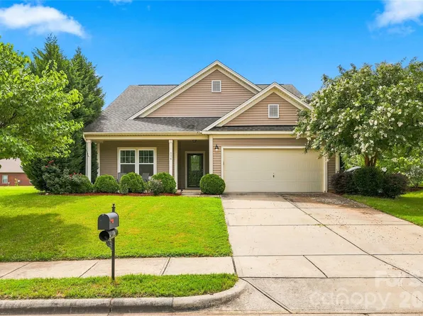 116 Water Ski Dr, Statesville, NC 28677