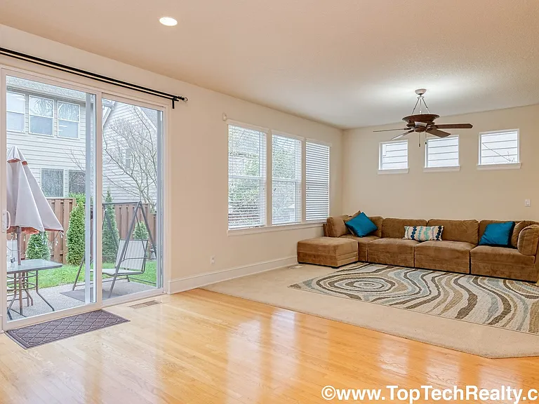 12852 NW Bayonne Ln — Photo 8