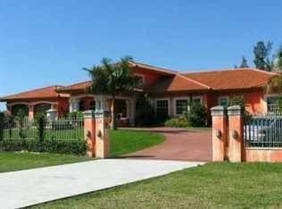 16 NW 127th Ave, Miami, FL 33182