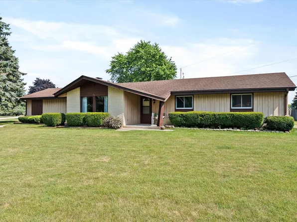 5889 West Silverleaf LANE, Brown Deer, WI 53223