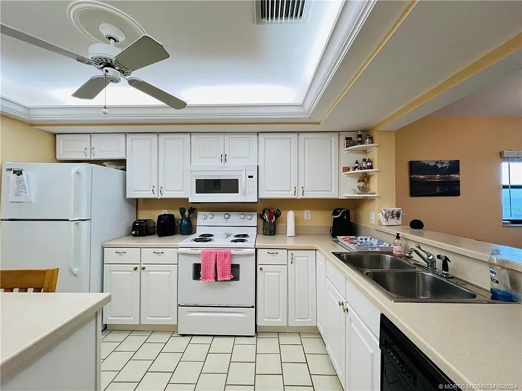 7430 S Ocean Dr — Photo 4