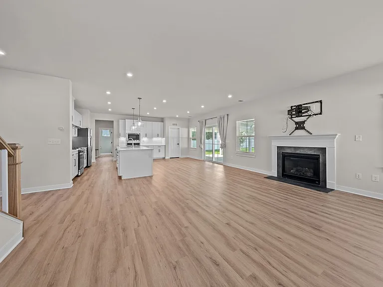 1757 Shipyard Rd — Photo 6