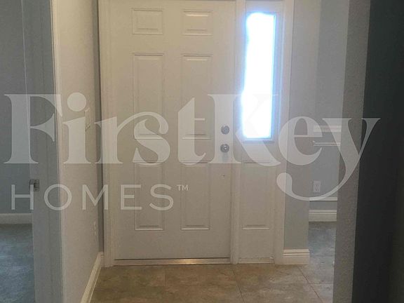 2nd image of 328 SW Ridgecrest Dr