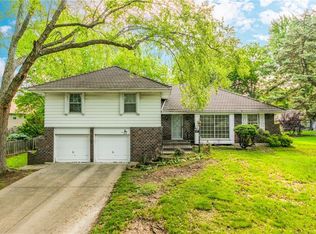 6105 N Bales Ave, Gladstone, MO 64119