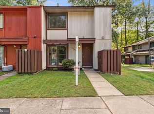 2286 White Cornus Ln, Reston, VA 20191