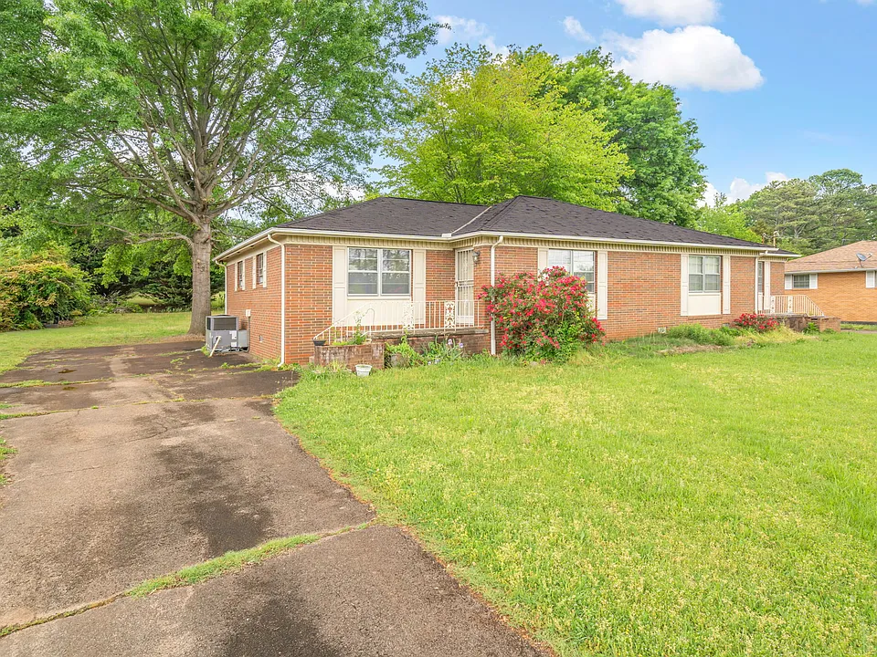 11707 S Williamsburg Dr