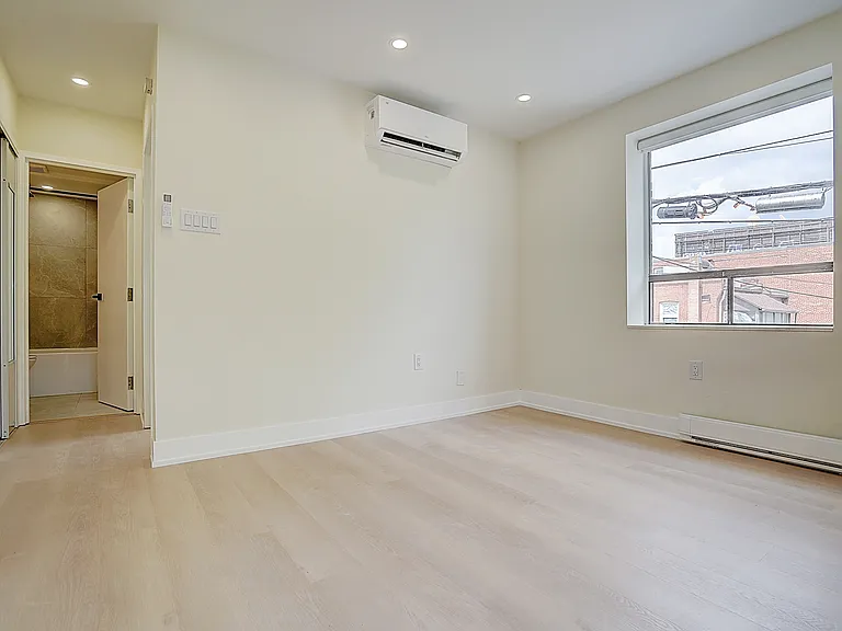 240 Durie St #U201 — Photo 16